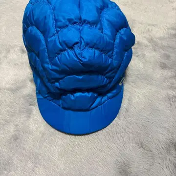 OUTDOOR RESEARCH 다운 캡 파랑