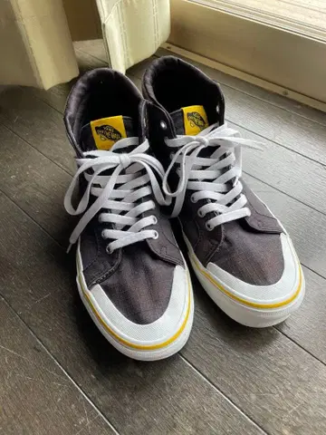 반스 내셔널지오그래픽 하이컷 스니커즈