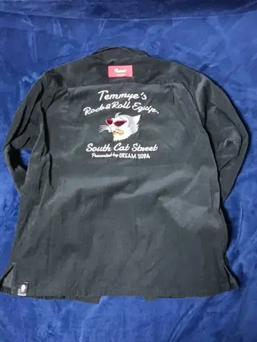 크림 소다 TEMMYE 셔츠