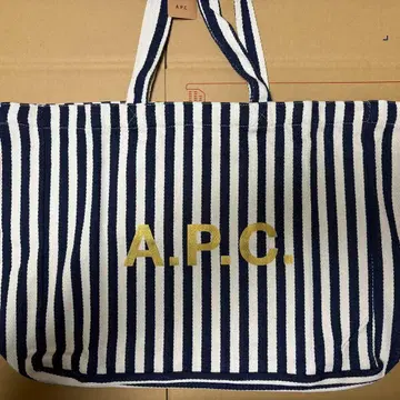 A.P.C. 아페쎄 토트백 대용량 네이비 계열