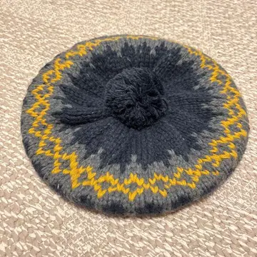 미사용 새상품 택 포함 니트 베레모