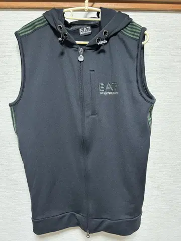 EMPORIO ARMANI EA7 지퍼 베스트