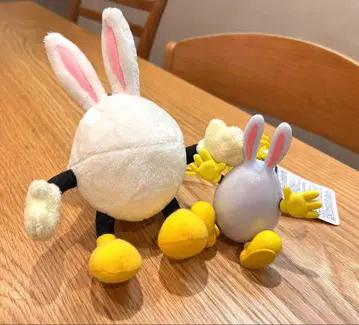 디즈니 우사타마 인형 배지 이스터 포징 라이트