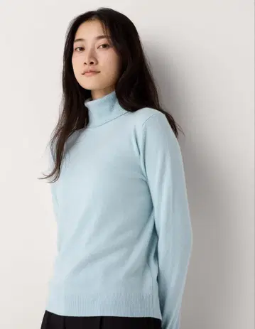 [ 미사용 새상품 ] UNIQLO 캐시미어 터틀넥 스웨터