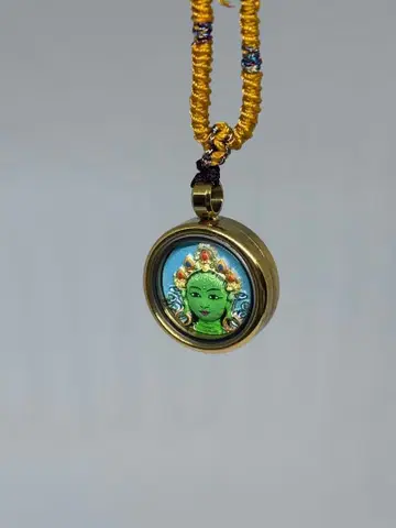 오사카 만박 2025 부탄 수제 그린 타라 펜던트