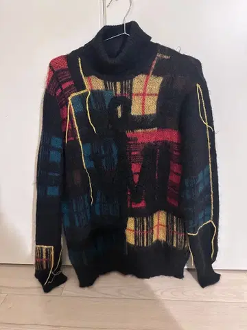 JW 앤더슨 모헤어 니트