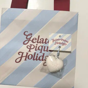 젤라또피케 팝업 스토어 참 하트 화이트