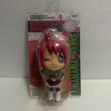 마니코레 루나마리아 호크 피규어