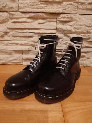 닥터마틴 8홀 블랙 UK8