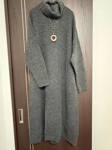 그레이 터틀넥 니트 롱 원피스