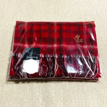 악마 집사와 검은 고양이 아쿠네코 집사와 같은 머플러 벨리안