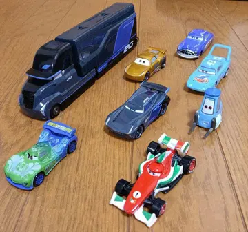 카즈 토미카 세트