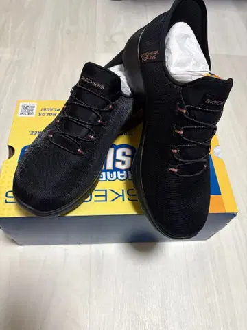 SKECHERS 슬립인즈 블랙/골드 스니커즈 22.5cm