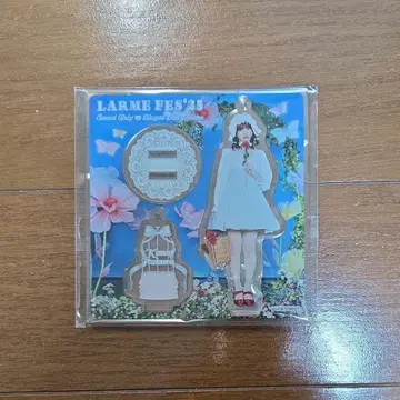 이타쿠라 카나 아크릴 스탠드 LARME