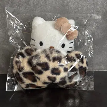 아베일 x 헬로키티 레오파드 무늬 리본 마스코트 참 산리오