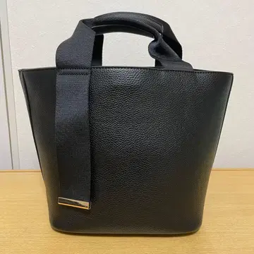 [ 새상품 ] LE TALON BELT M 토트백 중형 블랙 대용량 가죽