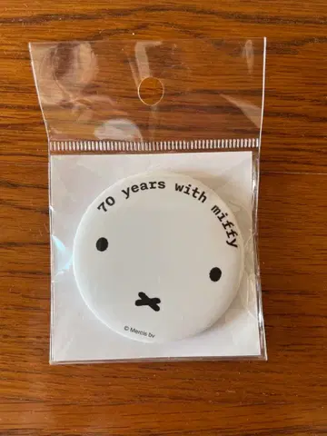 미피전 70 years with miffy 캔뱃지