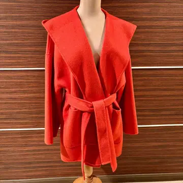 미라 오웬 Mila Owen 하프 기장 판초풍 코트 오렌지