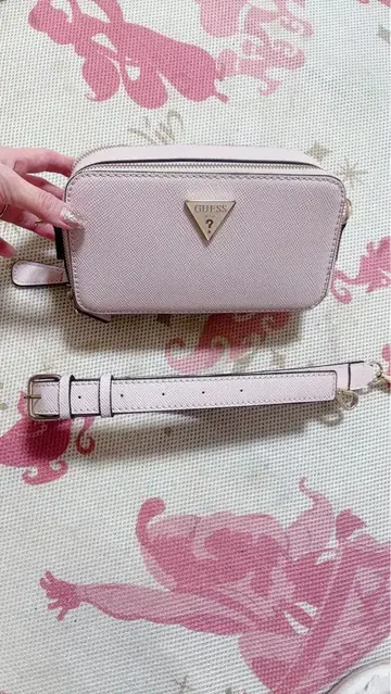 GUESS 핑크 숄더백