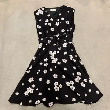 Noela 제라늄 패턴 카슈쿨 원피스