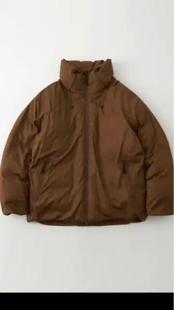 화이트 마운티니어링 타이온 다운 자켓 M 사이즈 1 사이즈