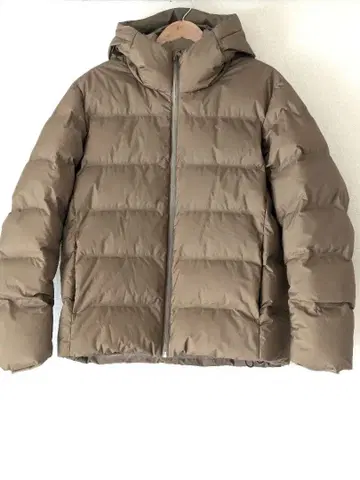 새상품급 UNIQLO 심리스 다운 후드티 남성용 XL 카키