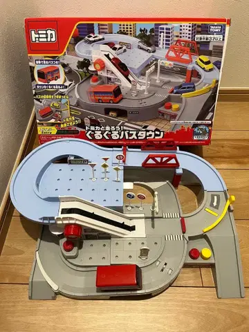 토미카와 달리기! 빙글빙글 버스타운