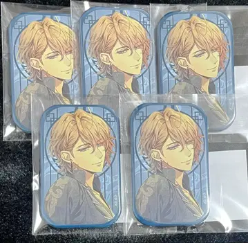 피오 피오레의 만종 마루쿠지 니콜라 캔뱃지