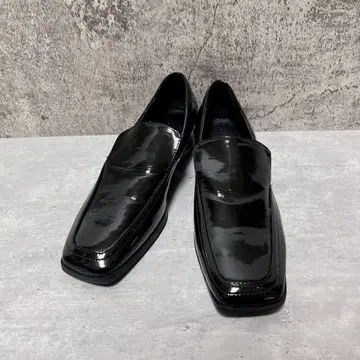 moment+ 스퀘어토 에나멜 로퍼 L 24cm 플랫 블랙