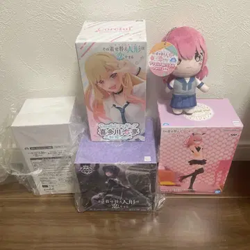 그 비스크 돌은 사랑을 한다 피규어 4개 + 봉제 인형 1개