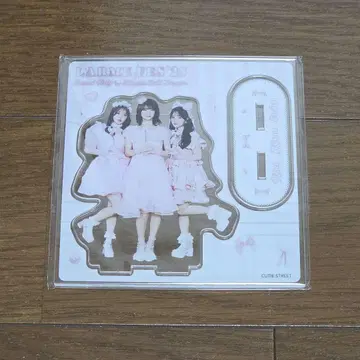 후루사와 리사, 이타쿠라 카나, 카와모토 에루 아크릴 스탠드