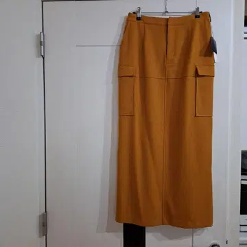 새상품 쿨 카레안 타이트 스커트 사이드 포켓 부착 40 사이즈