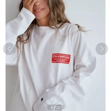 Ungrid Champion 로고 루즈 롱 슬리브 Tee