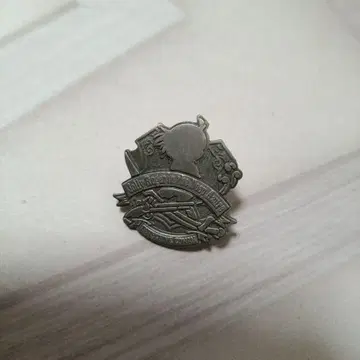 극장판 명탐정 코난 푸른 보석의 묘비 핀 배지 (케이스 없음)