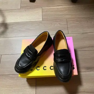 컨디션 최상 4ccccees 이번 시즌 신상 로퍼 사이즈 38