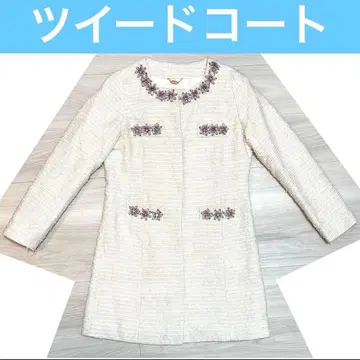 에밀리아 위즈 꽃무늬 주얼리 코트 트위드 비쥬 노카라 자켓