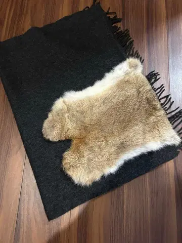 오즈모시스 osmosis 퍼 달린 스톨 머플러