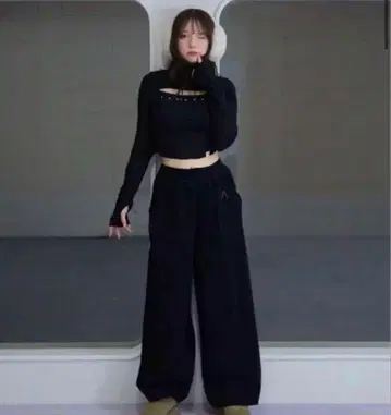 andMary 앤드마리 Heart hip sweat pants