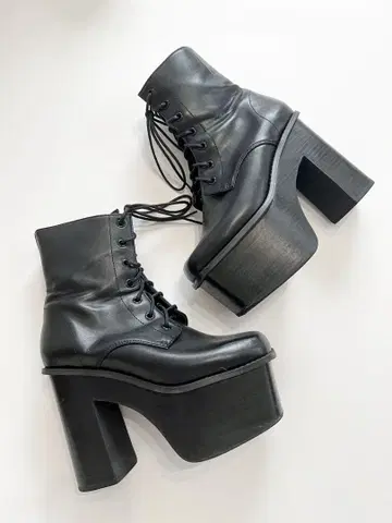 EMODA 레이스업 부츠