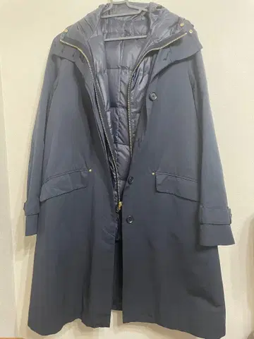 자유구 네이비 후드 부착 코트