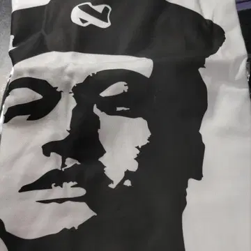 니트부 2024 겨울 코미 혁명가 T셔츠 음침 전생