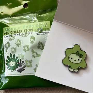 Algae x 헬로키티 시크릿 핀 배지 오사카 간사이 만박 일본관