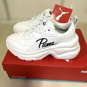 PUMA 화이트 통굽 스니커즈 시리아 웨지 23.5