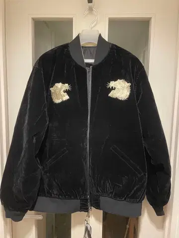 TAION (타이온) 리버서블 스카잔 다운 자켓 미사용 새상품