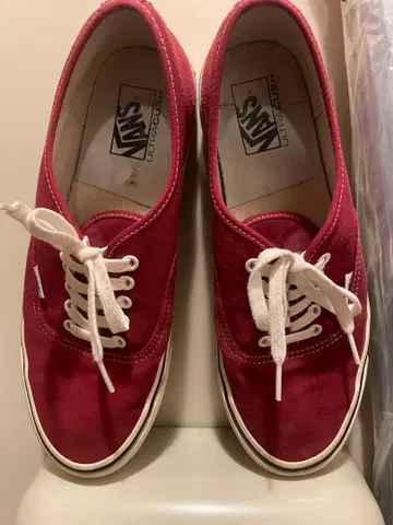 Vans 레드 로우컷 스니커즈