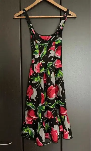 MILK 쉐도우 튤립 드레스 밀크