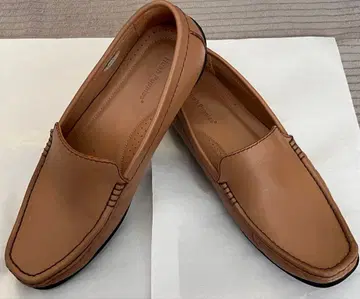 [ 새상품급 ] Hush Puppies 베이지 로퍼 27.0cm