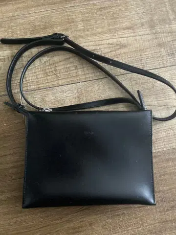 [새상품급] 천연 가죽 YAHKI 트리오 스퀘어 숄더백 블랙