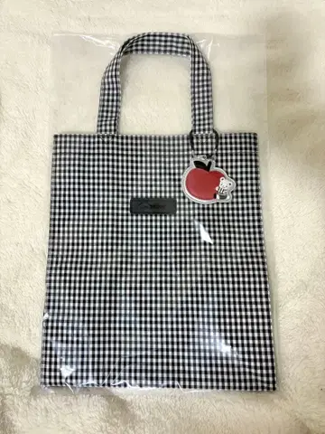 [ 미사용 새상품 ] 파밀리아 깅엄 체크 무늬 토트백 사과 참 포함