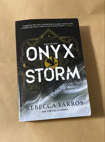 Onyx Storm 외국도서